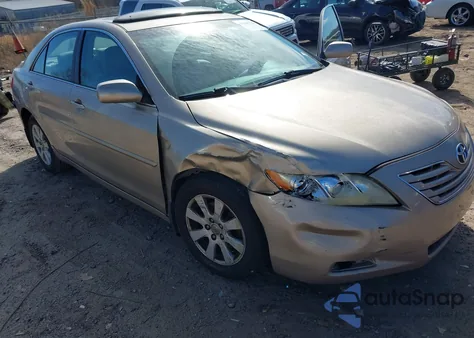 2009 Toyota Camry Xle z USA, uszkodzony, nr VIN 4T1BE46K09U293832